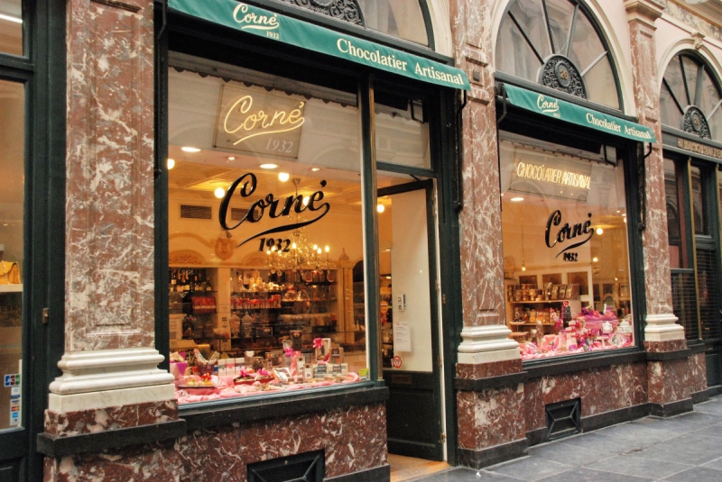 patisserie-ASCROS-min_chocolate_chocolaterie_shop_luxury_chic_gallery_brussels_belgium-558146